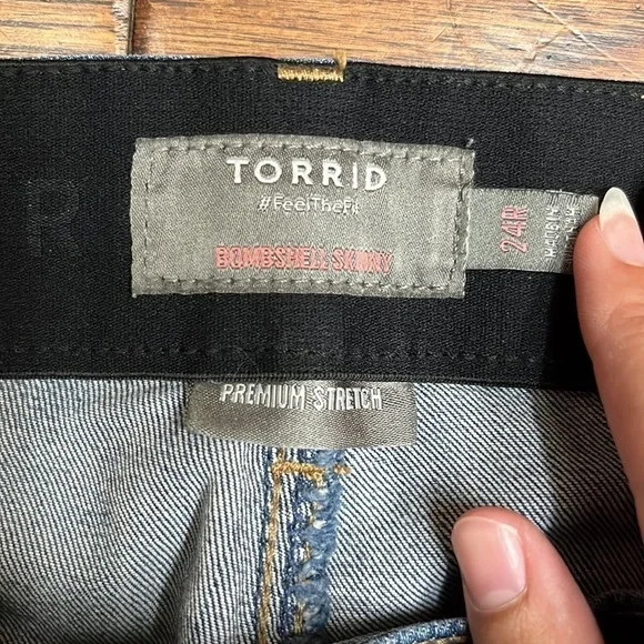 TORRID Bombshell Skinny Premium Stretch High-Rise Destructed Jean - Picture 7 of 11